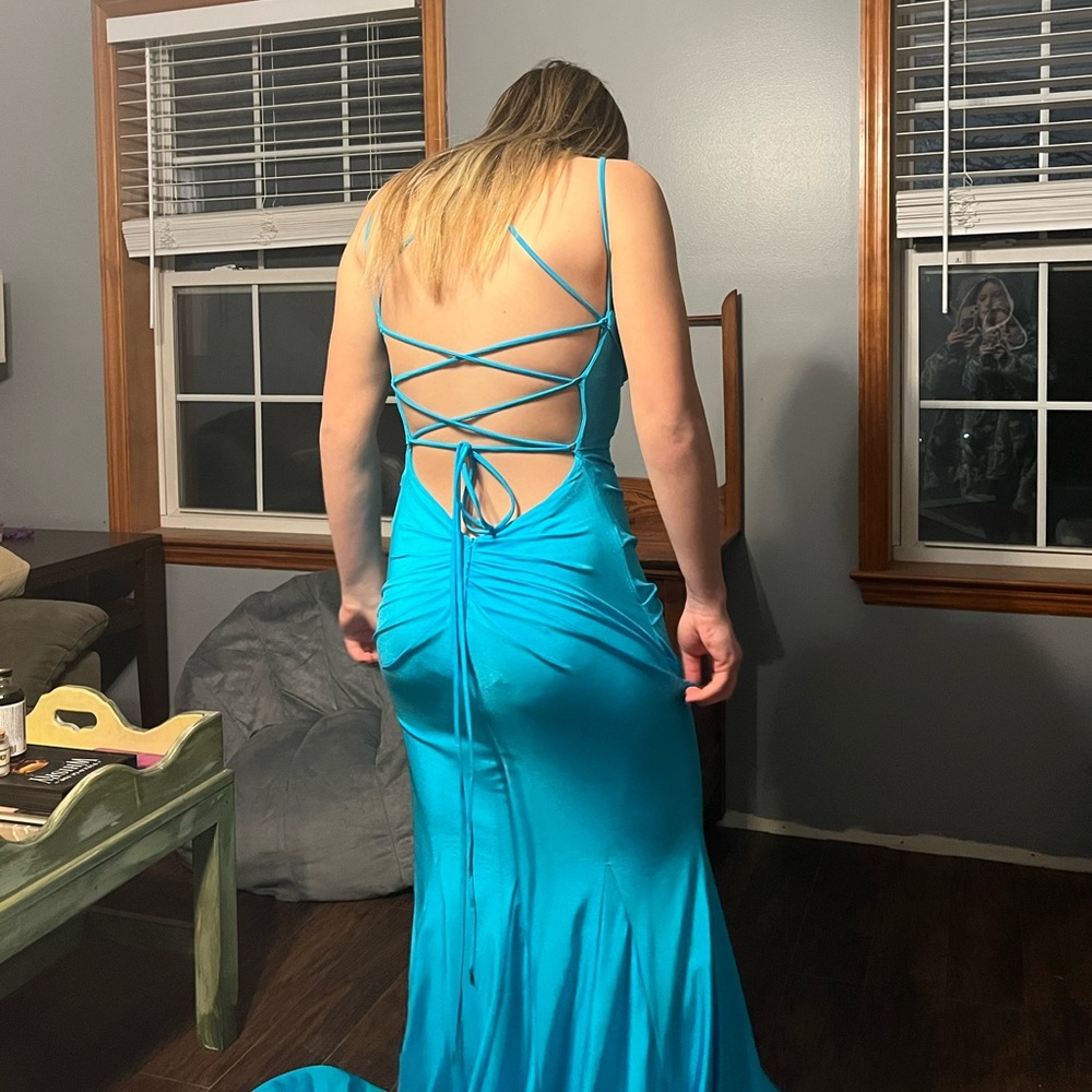 Sherri Hill Prom Dress - Picture 2 of 4